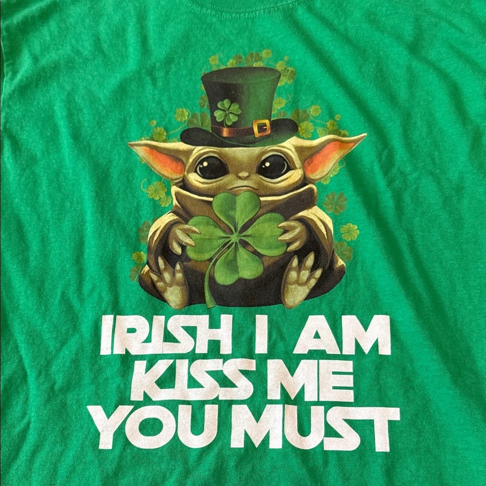 St Patrick’s Day Yoda Star Wars Shirt Size M - Picture 3 of 3